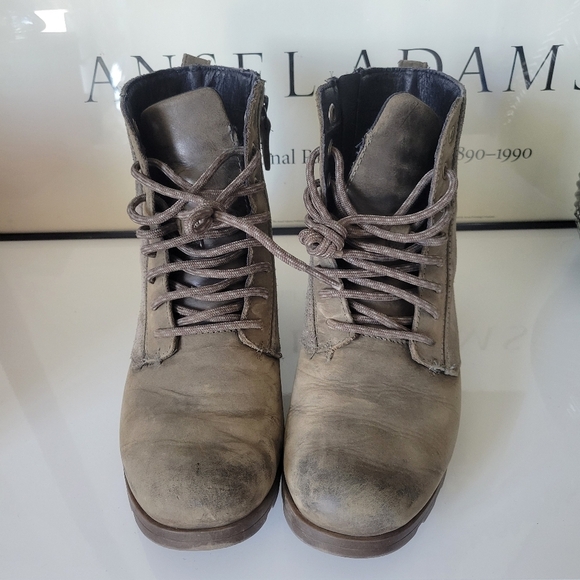 Sorel | Emelie  Waterproof Boots - Picture 2 of 5